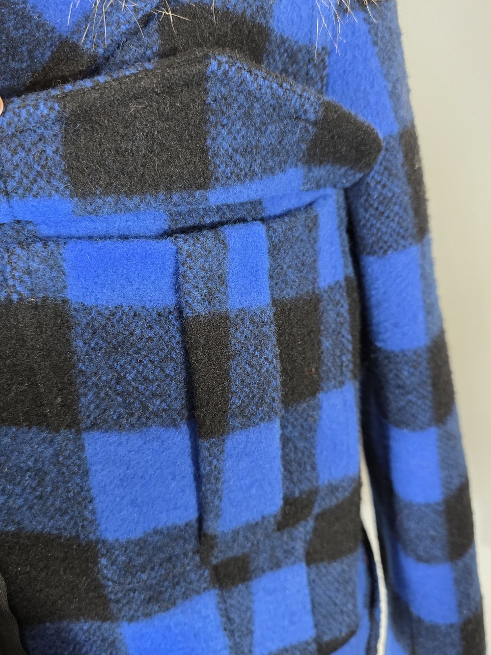 Smythe Wool Black & Electric Blue Buffalo Checks barn jacket with Faux Fur Trim - Picture 15 of 16